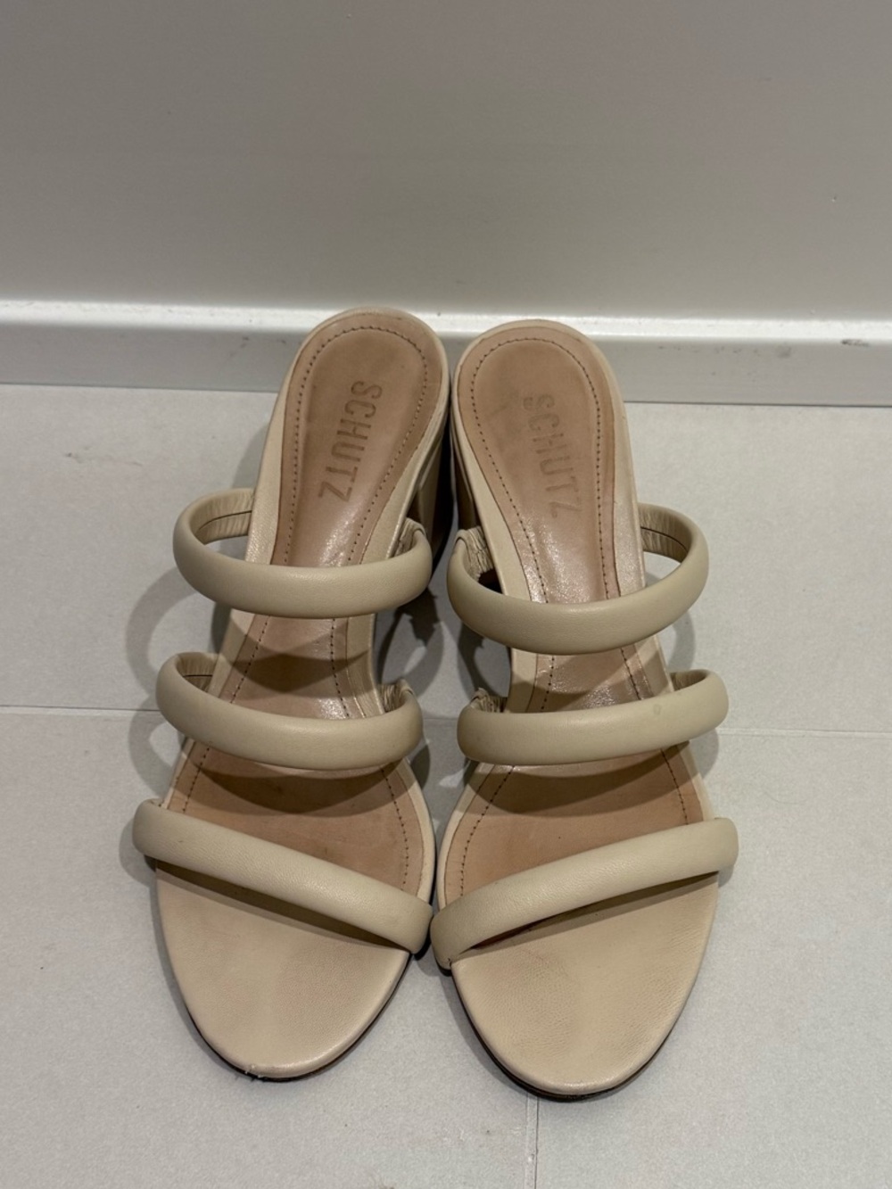 SCHUTZ Neutral Beige Three-Band Heeled Slides